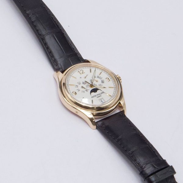 Corum Golden Bridge 113.553.85/M600 0000R